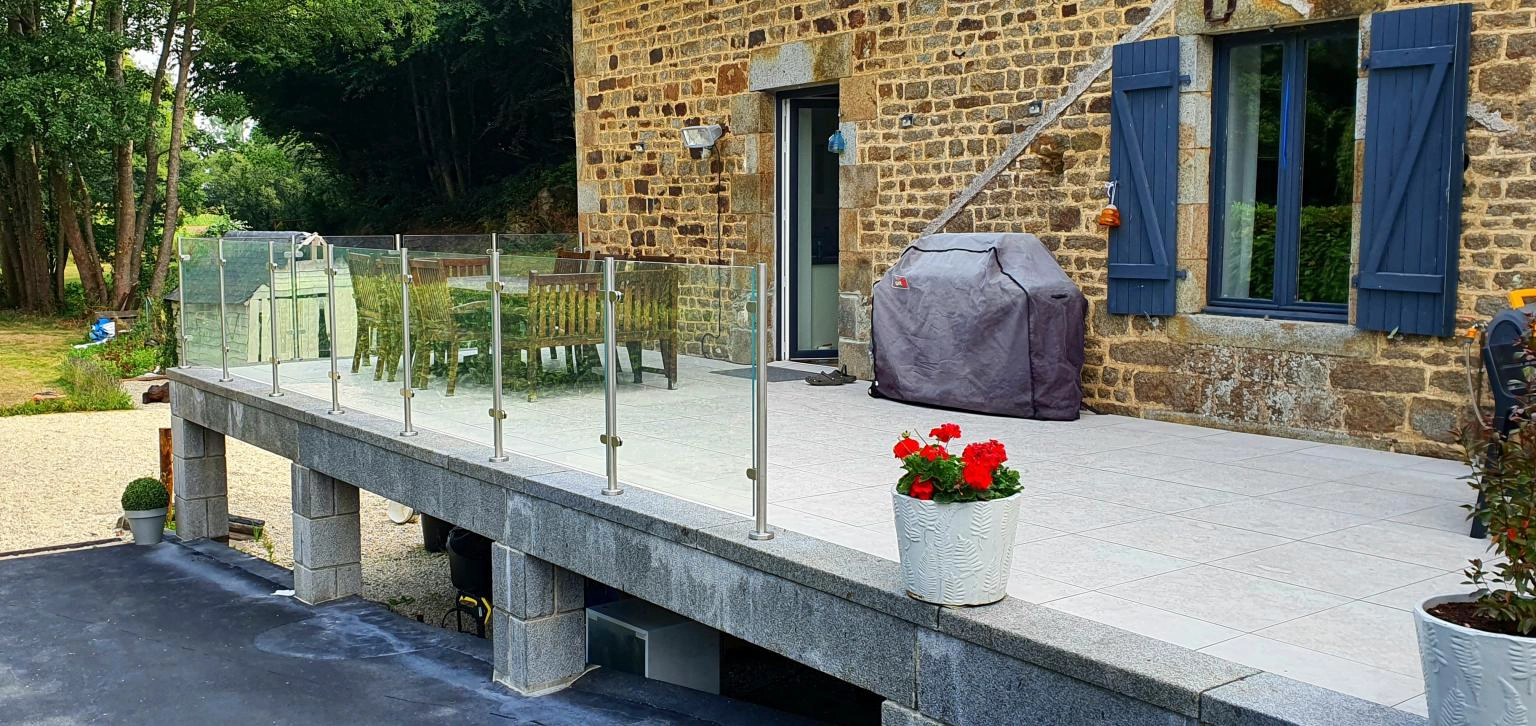 Outdoor Glass Railing System China Factory, SS304 SS316 Deck Porch Balcony Glass Balustrade