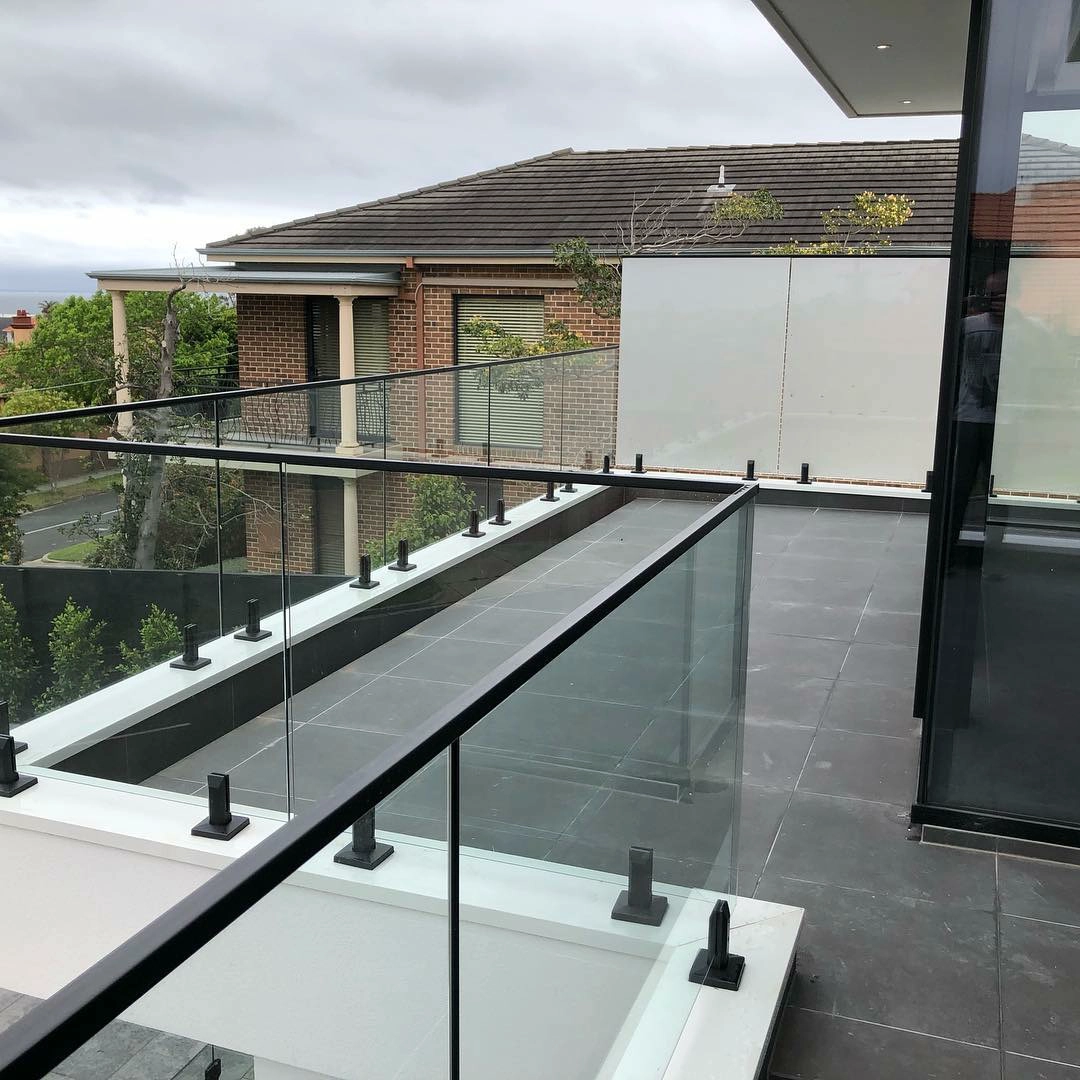 316 Stainless Steel Slotted Cap Rail for 10–12mm Glass
