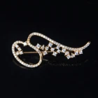 Çin Gold Plated Christmas Diamond Christmas Brooch Wholesale Fashion Jewelry OEM Factory üretici firma