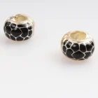 Çin black stingray metal small gold magnetic earrings E30028 üretici firma