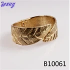 China fashion indian 18k gold bangle marijuana leaf bracelet B10061 fabricante