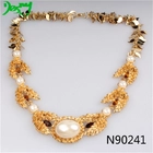 China fashion pearl brand rhinestone gold leaf necklace N90241 manufacturer