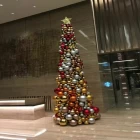 China Indoor 5m Giant Christmas Ball Tree With Lights manufacturer