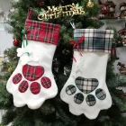 Chiny New arrivals candy gift bags dog christmas pet stockings for festival hanging tree decor producent