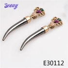 الصين Cheap dangling black metal acrylic pepper earrings designs E30112 الصانع