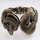 الصين gold hand chain bridesmaid flower cuff bracelet B10153 الصانع
