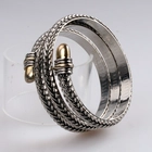 porcelana Buena calidad venta al por mayor mujeres asequibles pulsera rodio plateado especial brazalete de cadena de moda brazalete EE. fabricante