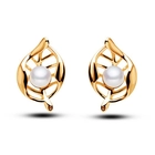 China High - grade pearl earrings hollow leaves female fashion gold stud earrings manufacturer