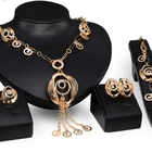 الصين Elegant Zinc Alloy Gold Plating Jewelry Set for Women الصانع