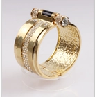 الصين Wide Bracelet Plated 18K Gold  Alloy Jewelry Fashion Bangle Bracelet Jewelry Designers الصانع