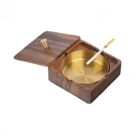 China Wholesale Durable Walnut Ashtray with Lid and Stainless Steel Lining, Suitable for Hotel, Home and Office manufacturer