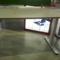 Chine Frame for hand height adjustable furniture office desk fabricant