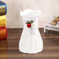 China Reusable Plastic Flower Vase Home Decoration Delicate Design manufacturer