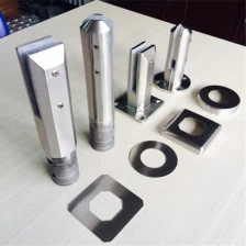 Cina Cina Produttore Balcone Ringhiera Piscina Recinzione Design Core Drilled Square Frameless Glass Spigot produttore