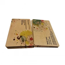 Chine Carte Laser en bois à impression polychrome, petites cartes cadeaux d'affaires en bois vierges fabricant