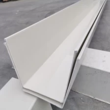 Chine Usine de fabricant de gouttière de toit en PVC de pluie personnalisée UPVC en Chine fabricant