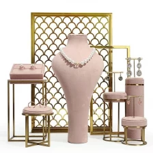 China Conjunto de exibição de joias de metal Yadao display de cor rosa fabricante