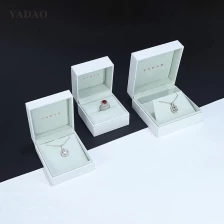 China Classic style wedding jewelry gift ring pendant accessory packaging box set spring fresh color manufacturer