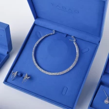 China Personalize a caixa de jóias de qualidade caixa de jóias azul de microfibra caixa de colar de jóias de plástico fabricante
