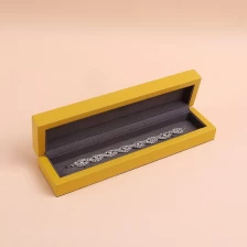 China Hochwertiger Matt Lackmalerei Holzbox Armband Box Langes Schmuckverpackungsschachtel Hersteller