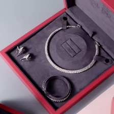 China Caixa de embalagem de jóias de jóias de laca fosca popular fabricante