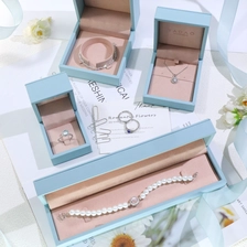 ประเทศจีน คอลเลกชันกล่องเครื่องประดับหนัง PU Misty Blue - บรรจุภัณฑ์หรูหราที่ปรับแต่งได้สำหรับแหวน สร้อยคอ และอื่นๆ ผู้ผลิต