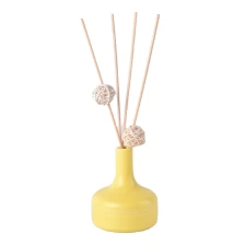 China Wholesales luxury gold ceramic oil aroma empty reed diffuser bottles manufacturer