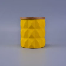 China 630ml Matte Yellow Ceramic Candle Holders with Bamboo Lids for Home Decoration manufacturer