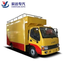 الصين شاحنة طعام متنقلة ذات طراز متوسط، شاحنة مطبخ خارج الشركة المصنعة لشاحنة الطعام الصانع