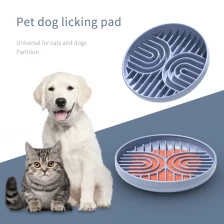 China Benhaida BPA Free Nonspill Puppy Lick Mat with Strong Suction Cup Easy to Clean Silicone Dog Slow Feeding Bowl manufacturer