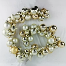 China Senmasine 6ft christmas bauble garland with special gold balls xmas party front door home decoration manufacturer