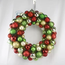 China Senmasine 60cm Christmas balls wreath for front door xmas party outdoor indoor hanging decoration colorful ornaments manufacturer