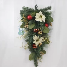 China Senmasine 30inch christmas swags with pinecones poinsettia artificial pvc pine needle red baubles ball manufacturer