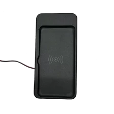 Cina Tappetino di ricarica wireless veloce in materiale PU personalizzabile per autobus o altri veicoli Supporta la ricarica in ingresso DC12-24V (MH-D88) produttore