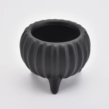 China 8oz Glaze Black Ceramic Jar Ceramic Candle Vessel with Stand manufacturer