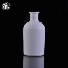 China Sunny all white simple desgin reed glass diffuser bottle manufacturer