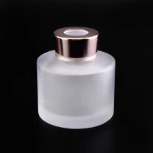 China Custom frosted reed diffuser glass bottle manufacturer