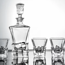China Whisky glass decanter and glass cup for whole set manufacturer