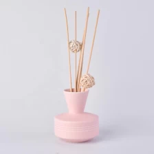 China New design pink luxury matte reed diffuser ceramic bottles manufacturer