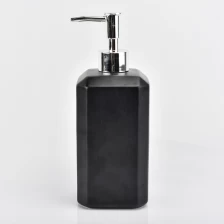 China 700ml glazing black ceramic glass bath accessories sets ceramic bottle lotion dispenser manufacturer