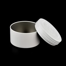 porcelana Caja de lata blanca mate para fabricación de velas Caja de velas de lata de 220 ml al por mayor fabricante