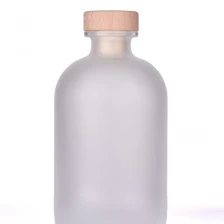Chine Diffuseur d'air en verre dépoli en gros de 500 ml, diffuseur de parfum de maison personnalisé avec liège fabricant