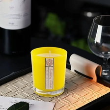 China Castiçal de vidro amarelo âmbar personalizado para velas de aromaterapia fabricante