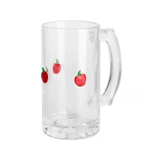 Çin El yapımı kabartmalı şenlikli 500ml 3d elma kakma cam bira stein ile özelleştirilmiş logo üretici firma