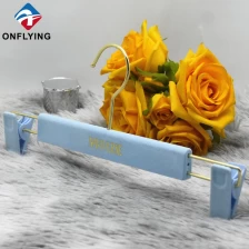 China Nicht -Slip -Clips Custom Blue Velvet Hosenhügel Hersteller Lieferant Hersteller