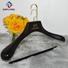 China Luxury Heavy Duty Wooden Garment Custom Cloths Hanger China Manufacturer manufacturer