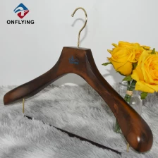 China Custom Brown Wide Shoulder Non Slip Bar Luxury Wooden Hanger China Factory manufacturer