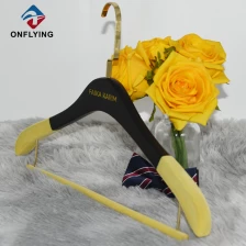 China Custom High Quality With Anti-Slip Bar Wooden Shirt Hanger China Supplier manufacturer