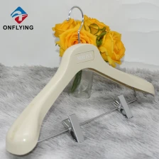 China Hot Selling Suit Coat Pants Skirt Plastic Hangers China Manufacturer manufacturer