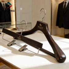 中国 高級滑り止めバー男性のスーツ パンツ木製高級ハンガー セット中国工場 メーカー